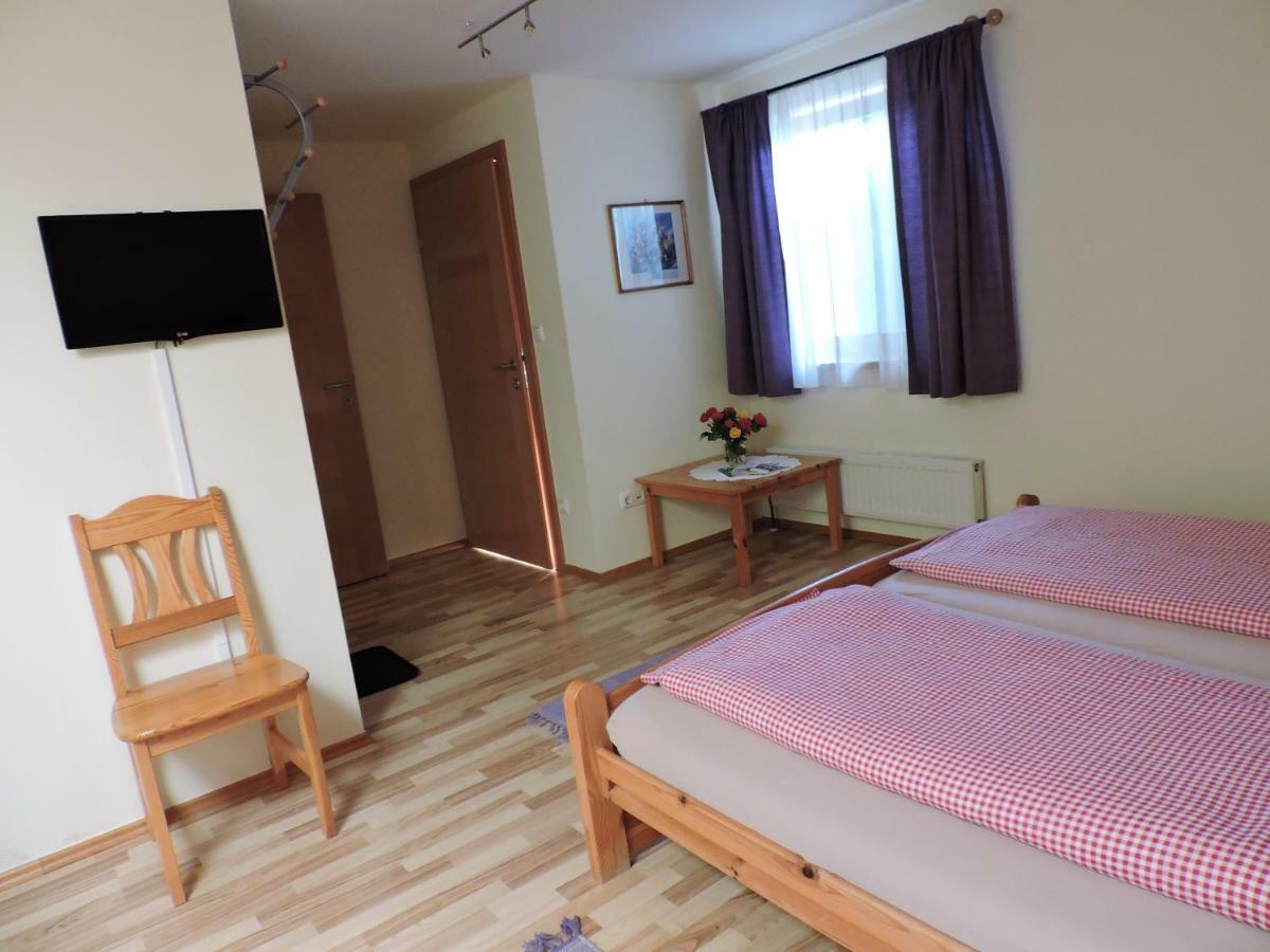 Gaestezimmer Klopfer Sankt Johann im Saggautal Exterior photo